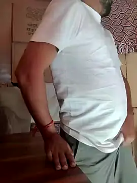 Snapshot of Jayesh_Love chatting on 01/08/25, 04:02 Jayesh Love online show from 01/08/25, 04:02