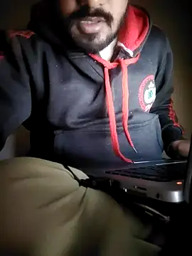 Snapshot of Jayesh_Love chatting on 01/08/25, 04:11 Jayesh Love online show from 01/08/25, 04:11