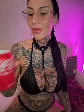 MeganWitch online show from 05/09/26, 09:31