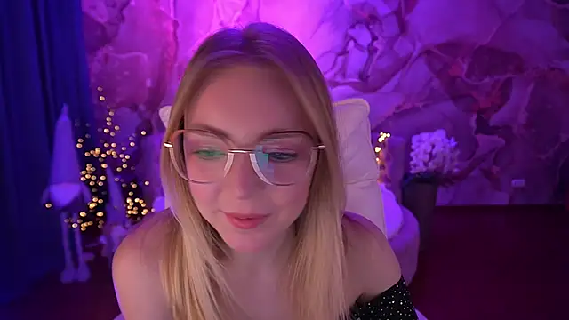 Snapshot of EmilySunshineS chatting on 01/16/25, 08:57 EmilySunshineS online show from 01/16/25, 08:57