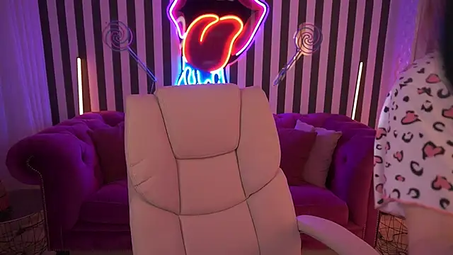 EmilySunshineS online show from 04/28/26, 05:56
