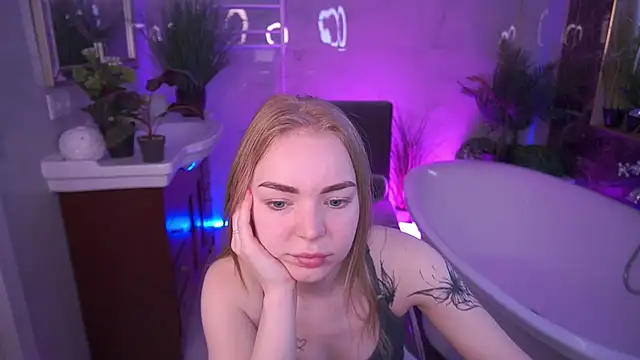 EmilySunshineS online show from 05/05/26, 06:54