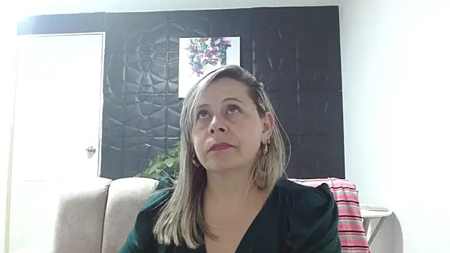 CINTHIA1609 online show from 02/25/25, 11:00