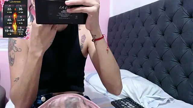 Snapshot of _candy_jade_ chatting on 02/05/25, 11:44 candy jade online show from 02/05/25, 11:44