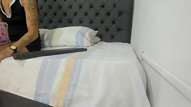 Snapshot of _candy_jade_ chatting on 05/13/26, 12:35 candy jade online show from 05/13/26, 12:35