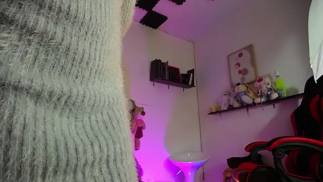 Snapshot of kaoz_36 chatting on 02/14/25, 08:15 kaoz 36 online show from 02/14/25, 08:15