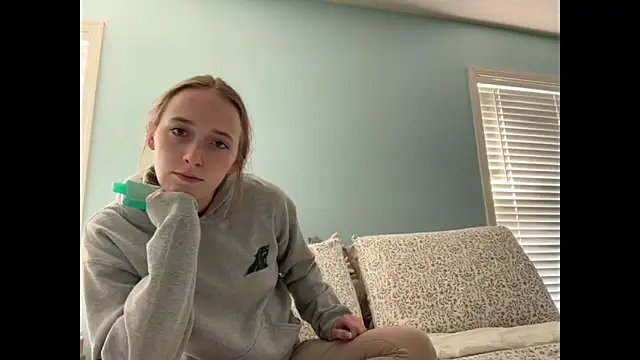 Maxinebabyyy online show from 09/19/25, 06:30