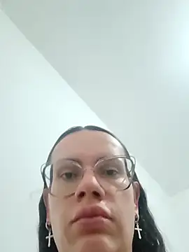 Snapshot of LadyDaemon chatting on 10/17/25, 02:15 LadyDaemon online show from 10/17/25, 02:15