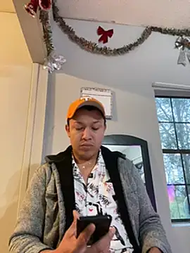 Snapshot of Jose_17val chatting on 12/21/24, 10:40 Jose 17val online show from 12/21/24, 10:40