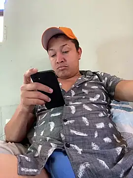 Snapshot of Jose_17val chatting on 01/06/25, 08:28 Jose 17val online show from 01/06/25, 08:28