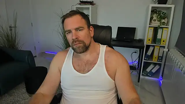 John-E-Dough online show from 11/25/25, 08:58