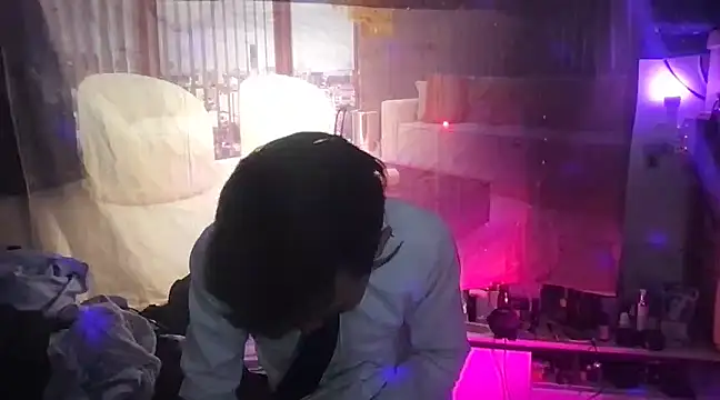 ex199212 online show from 03/20/25, 03:23