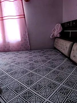 Snapshot of santurmom chatting on 11/10/25, 05:28 santurmom online show from 11/10/25, 05:28