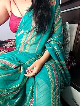 Snapshot of santurmom chatting on 11/24/25, 05:56 santurmom online show from 11/24/25, 05:56