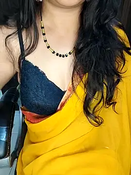 Snapshot of santurmom chatting on 01/11/26, 05:40 santurmom online show from 01/11/26, 05:40