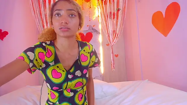 Charlotte Love10 online show from 02/11/25, 03:18