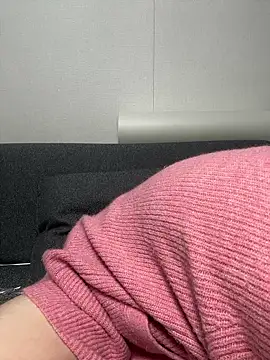 Snapshot of -x_MIU_x chatting on 03/15/26, 09:26 -x MIU x online show from 03/15/26, 09:26