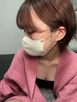 Snapshot of -x_MIU_x chatting on 03/18/26, 10:18 -x MIU x online show from 03/18/26, 10:18