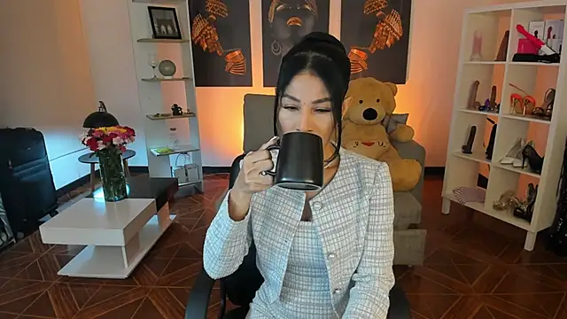 Snapshot of saralife chatting on 01/16/26, 10:41 saralife online show from 01/16/26, 10:41