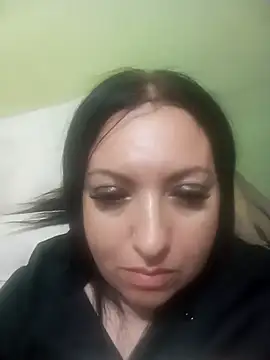 Snapshot of Veronica-Celie chatting on 05/03/26, 11:44 Veronica-Celie online show from 05/03/26, 11:44