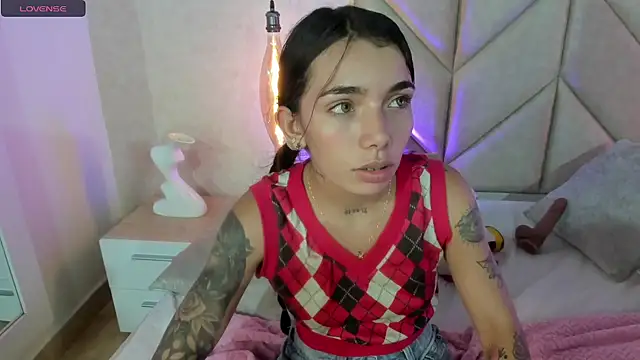 Mollymoon1 online show from 12/11/24, 12:02