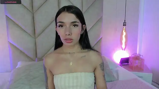 Mollymoon1 online show from 12/17/24, 07:59