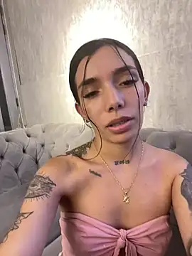 Mollymoon1 online show from 12/23/24, 11:17