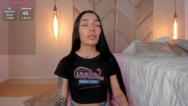 Mollymoon1 online show from 03/22/25, 05:41