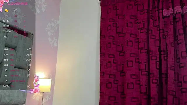 ValentinaThomas online show from 03/20/25, 11:45