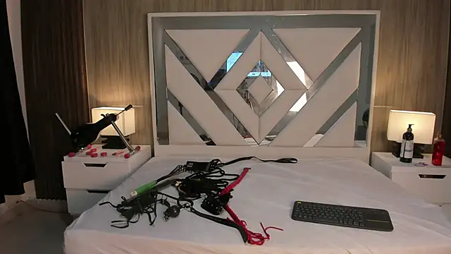 ValentinaThomas online show from 09/11/25, 07:58