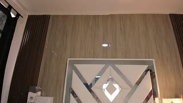 ValentinaThomas online show from 10/16/25, 06:31