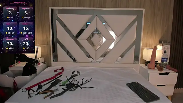 ValentinaThomas online show from 10/23/25, 07:34