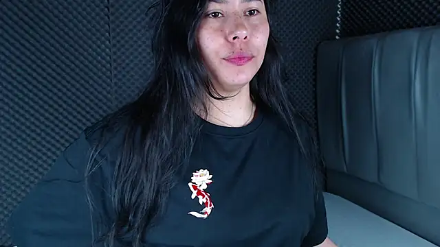 Snapshot of _joy_yva chatting on 01/10/26, 01:07 joy yva online show from 01/10/26, 01:07