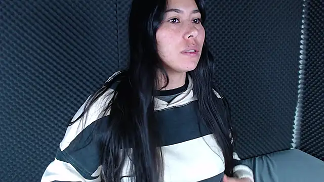 Snapshot of _joy_yva chatting on 01/14/26, 11:42 joy yva online show from 01/14/26, 11:42