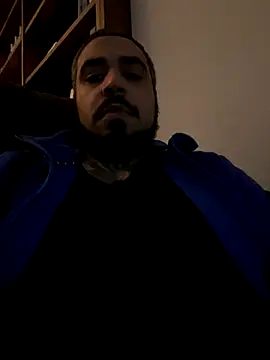 Snapshot of Dikkiduohottt chatting on 12/03/25, 07:23 Dikkiduohottt online show from 12/03/25, 07:23