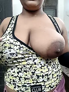 Cute payal0 online show from 10/14/25, 07:31