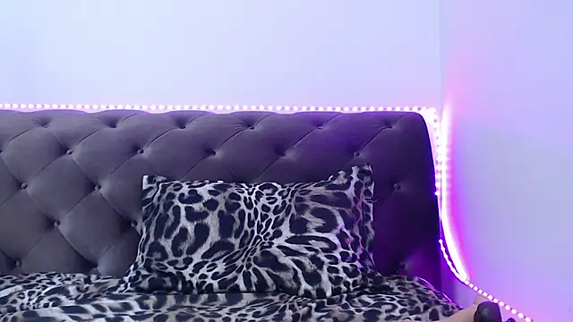 TiffanyPeretz online show from 09/21/25, 12:40