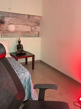 Alisha-Bond online show from 01/16/25, 03:23