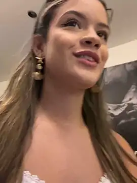 Alisha-Bond online show from 03/02/25, 11:20