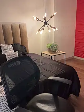 Alisha-Bond online show from 03/08/25, 11:07