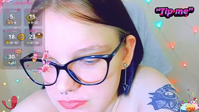 Snapshot of DivaMarisa chatting on 12/08/24, 05:50 DivaMarisa online show from 12/08/24, 05:50