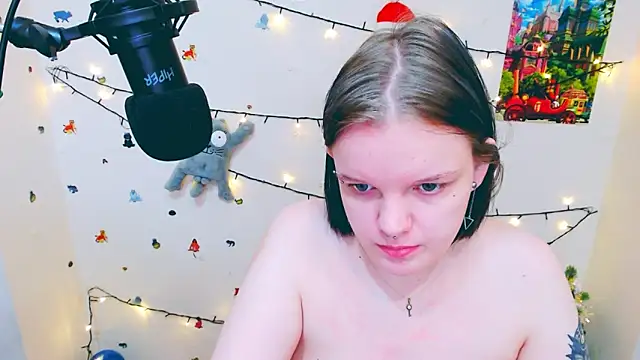 Snapshot of DivaMarisa chatting on 12/20/24, 08:06 DivaMarisa online show from 12/20/24, 08:06