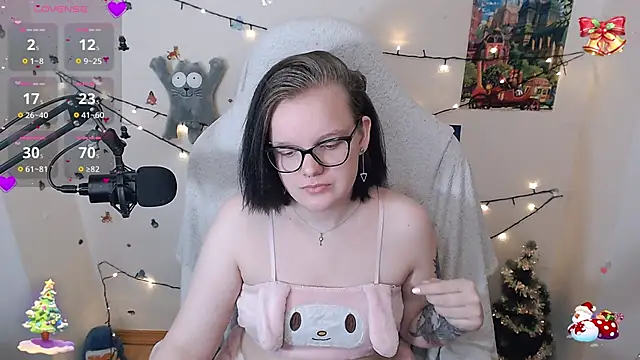 Snapshot of DivaMarisa chatting on 01/21/25, 04:21 DivaMarisa online show from 01/21/25, 04:21