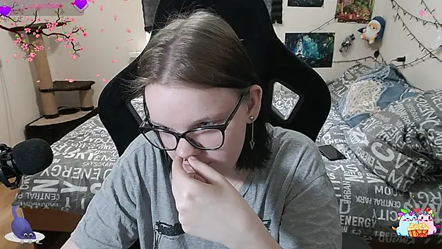 Snapshot of DivaMarisa chatting on 03/06/25, 06:08 DivaMarisa online show from 03/06/25, 06:08