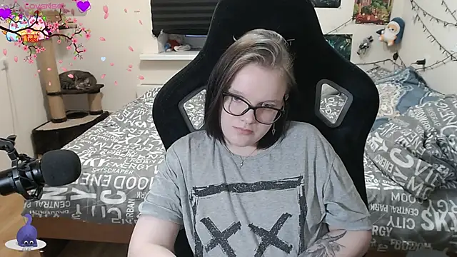 Snapshot of DivaMarisa chatting on 03/06/25, 12:19 DivaMarisa online show from 03/06/25, 12:19