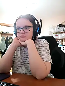 Snapshot of DivaMarisa chatting on 03/22/25, 02:59 DivaMarisa online show from 03/22/25, 02:59