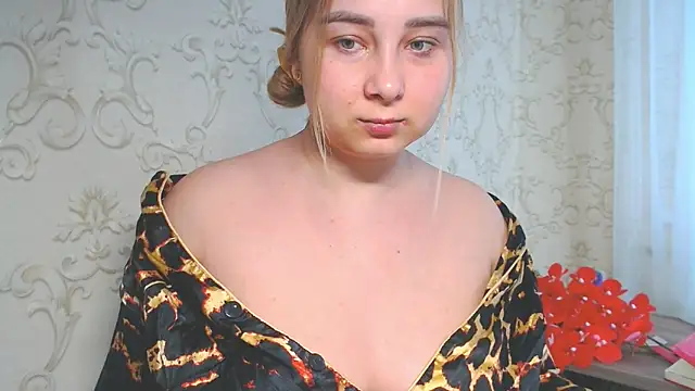 DolphinDreams online show from 06/19/26, 09:02