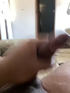 Snapshot of Fenix1002 chatting on 11/18/25, 02:32 Fenix1002 online show from 11/18/25, 02:32