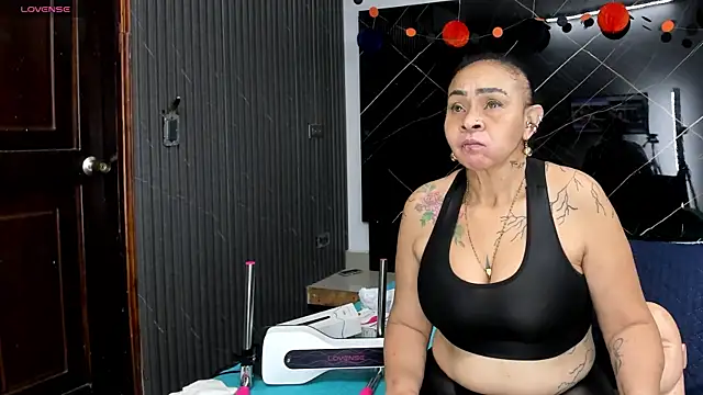 Snapshot of cloee-rabbyt chatting on 11/07/25, 11:21 cloee-rabbyt online show from 11/07/25, 11:21