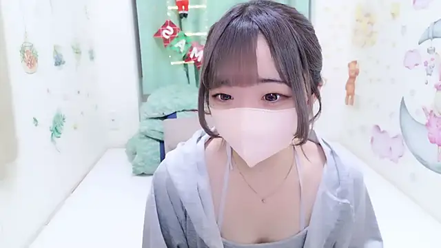 Snapshot of ASUKA_ch chatting on 12/22/25, 12:29 ASUKA ch online show from 12/22/25, 12:29